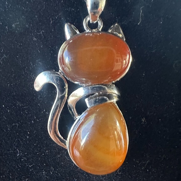 Charms - Picture 5 of 11